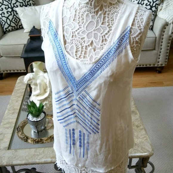 NEW! BOHO White & BLUE Embroidered LAYERING Top - Picture 2 of 2